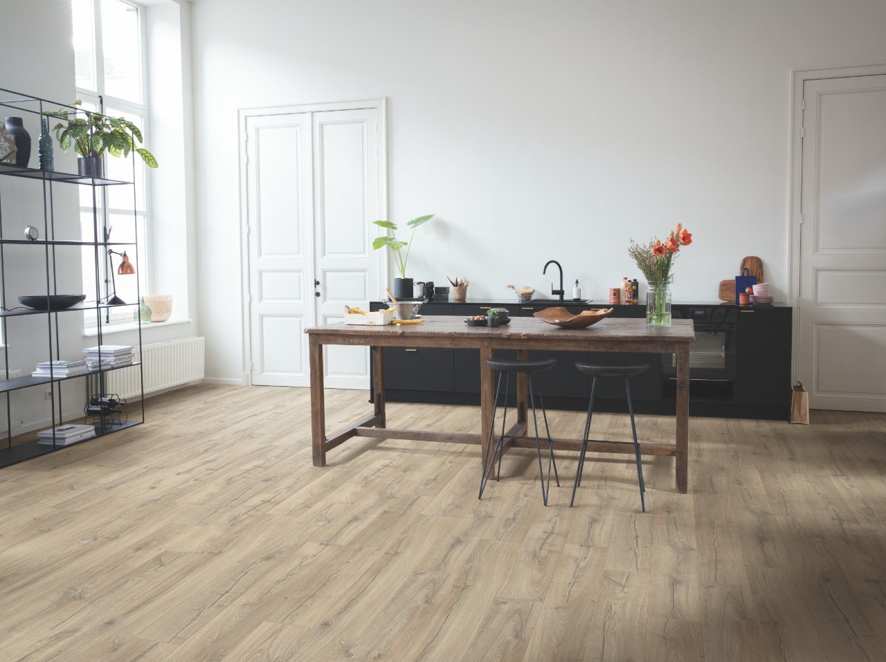 Ламинат Quick Step Impressive Дуб Серо-бежевый IM4663 1380×190×8 фото в интерьере